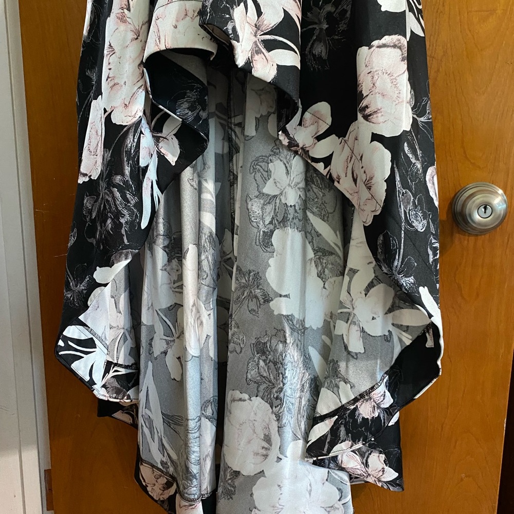 Windsor formal A-Line dress, Size 5, Black with pink grey & white floral print